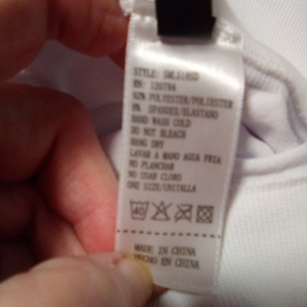 YELETE brand ladies white Capri leggings. NWT. Size Small - Picture 8 of 10